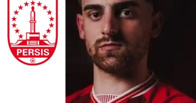 Dejan Tumbas Resmi Gabung Persis Solo
