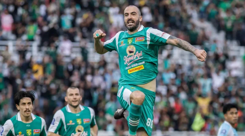 Persebaya Mulai Tekan Papan Atas Liga 1, Konsistensi Green Force Jadi Sorotan Jelang Akhir Musim